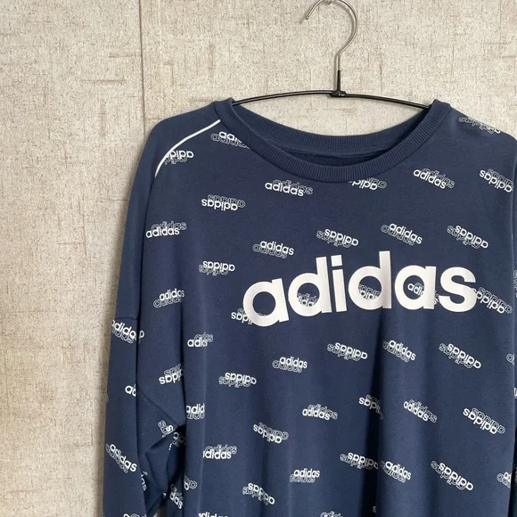 Adidas Crewneck - Picture 2 of 3